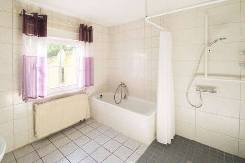 Bad Erdgeschoss - 