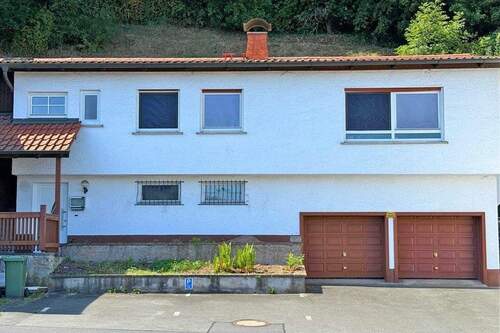 Straßenansicht - 3 Zimmer Einfamilienhaus zur Miete in Kronach