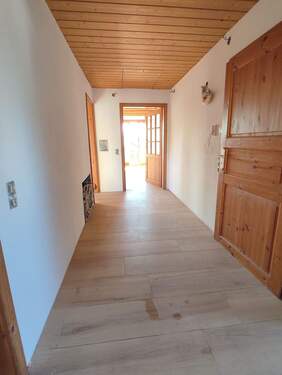 Flur - 3 Zimmer Etagenwohnung in Althengstett