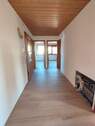 Flur - Etagenwohnung mit 91,00 m&sup2; in Althengstett zur Miete