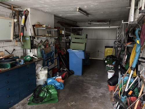 Garage - 