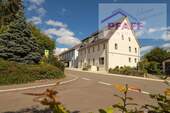 Hausansicht - Zuhause ankommen im Herzen von Tengen! Barrierefreie 3,5 Zimmer-Neubauwohnung mit Altbau-Charme
