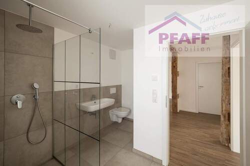 Badezimmer mit Flur - 3 Zimmer Etagenwohnung zum Kaufen in Tengen