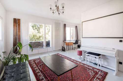 Wohnbereich - Helle Balkonwohnung im Kiez mit PKW-Stellplatz