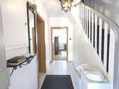 Diele / Eingangsbereich - 6 Zimmer Einfamilienhaus zum Kaufen in Grevenbroich / Wevelinghoven