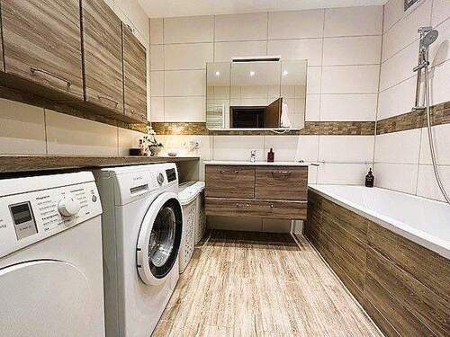 integrierte Waschküche im Bad.jpg - 