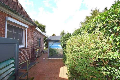 Ansicht Ost - 7 Zimmer Einfamilienhaus zum Kaufen in Stade