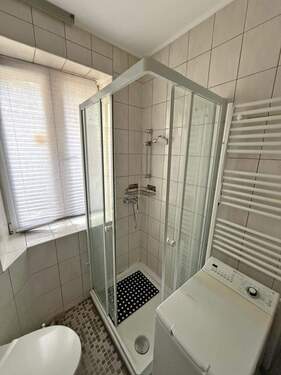 Bad mit Dusche - Etagenwohnung mit 49,00 m&sup2; in Nürnberg zum Kaufen
