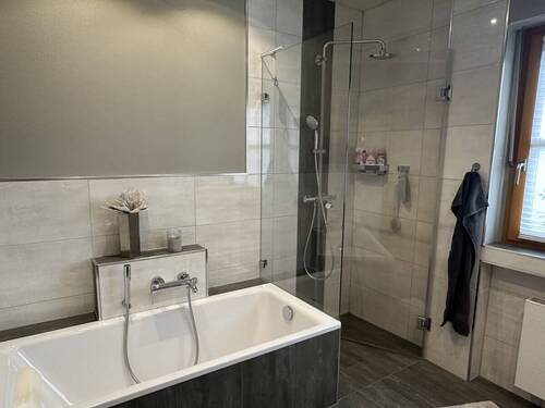 Badezimmer Erdgeschoss - 