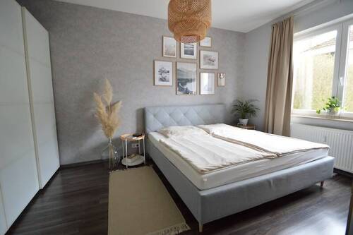 Erdgeschoss-Eltern Schlafzimmer - 