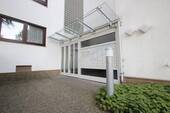 HAUSEINGANG - 