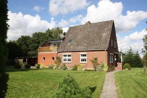 ruhige Lage - Geräumiges, funktionelles großes Wohnhaus in schöner, dörflicher Lage Nordledas.