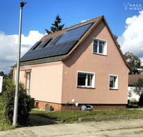 Charmantes Einfamilienhaus in ruhiger Seitenstraße - modernisiert und einladend! - Berlin Altglienicke