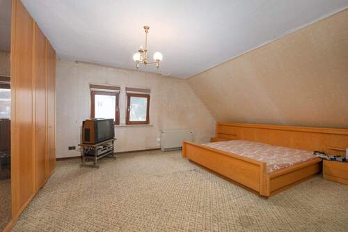 Schlafzimmer DG - 