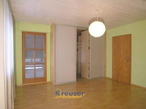 Schlafzimmer OG mit Balkon - 