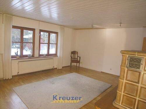 großzügiges Wohnzimmer - 