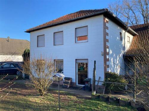 IMG_6475 - Doppelhaushälfte m. 2 Garagen - 198.000,00&nbsp;EUR Kaufpreis, ca.&nbsp; 160,00&nbsp;m&sup2;&nbsp;Wohnfl&auml;che