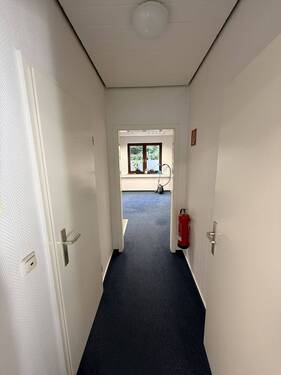 Flur - Büro mit 100,00 m&sup2; in Weyhe zur Miete
