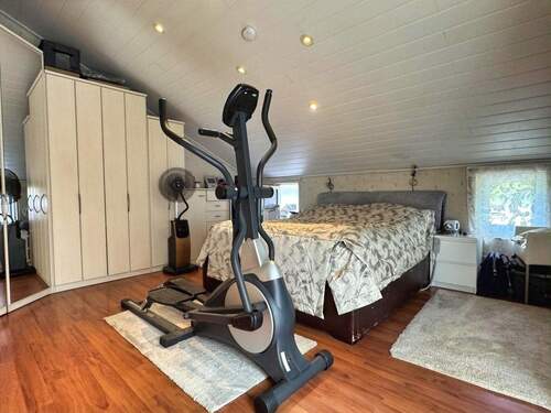 Schlafzimmer - Dachgeschoss - Doppelhaushälfte mit 156,70 m&sup2; in Aachen zum Kaufen