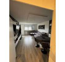 Modernisierte Wohnung mit Balkon und Tiefgaragenstellplatz Preis angepasst - Nürnberg Gartenstadt