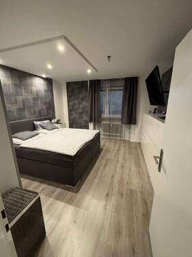 Schlafzimmer - 3 Zimmer Etagenwohnung zum Kaufen in Nürnberg