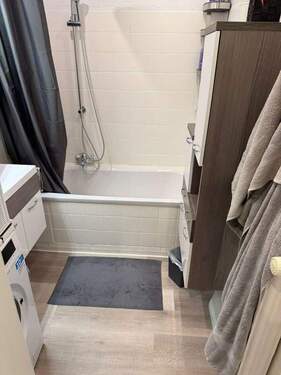 Badezimmer - Etagenwohnung mit 77,00 m&sup2; in Nürnberg zum Kaufen