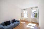 Wohnzimmer - Altbauwohnung mit Stil im Kollwitzkiez