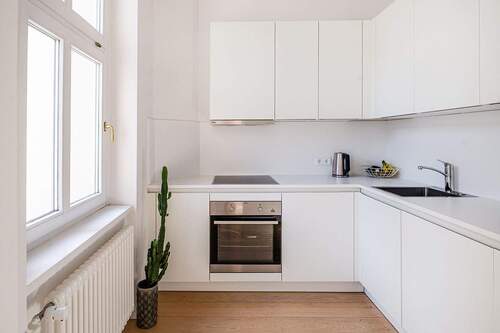 Offene Küche - 2 Zimmer Etagenwohnung zum Kaufen in Berlin