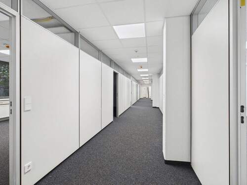 Flur 1.OG - Büro in Stuttgart