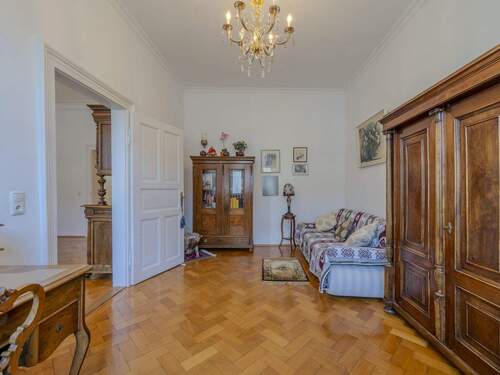 Wohnen / Schlafen Bild 2 - Etagenwohnung mit 102,10 m&sup2; in München zum Kaufen