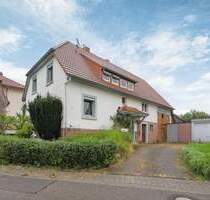 Sanierungsbedürftiges Wohnhaus mit Charme und großem Grundstück - Ettlingen / Schöllbronn