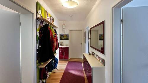 Diele - 2 Zimmer Etagenwohnung zum Kaufen in Essen