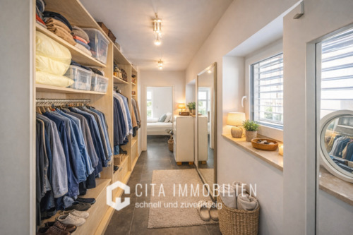 OG 1 Flur - 7 Zimmer Mehrfamilienhaus, Wohnhaus in Frankfurt am Main