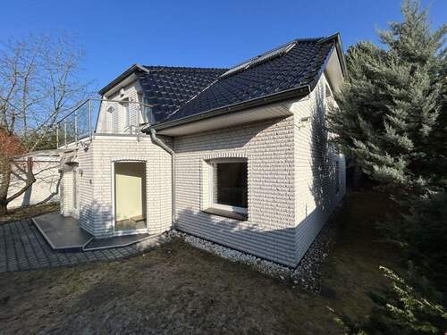Ansicht Nord-Ost - Einfamilienhaus mit 280,00 m&sup2; in Ahausen / Eversen zum Kaufen