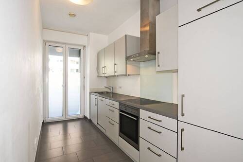 Kueche - 4 Zimmer Etagenwohnung in München