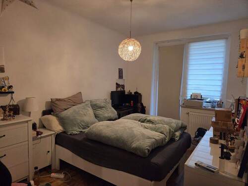 Schlafzimmer - 2 Zimmer Etagenwohnung zur Miete in Magdeburg