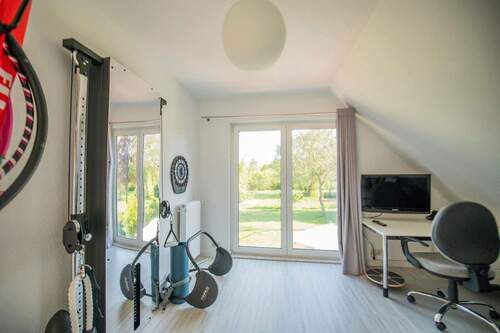 Kind 1, südlich, Ansicht 1 - 