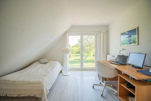 Kind 4, südlich, Ansicht 1 - 