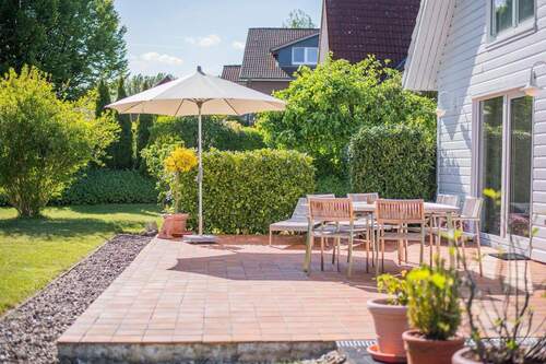 Terrassenansicht - 8 Zimmer Einfamilienhaus zum Kaufen in Aukrug