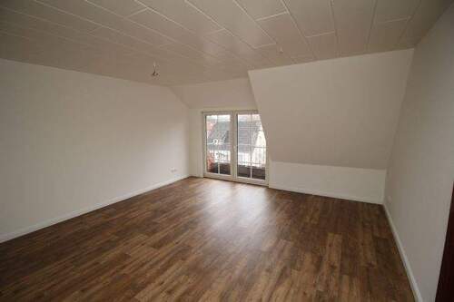 Wohnzimmer (2) - Zwei-Zimmerwohnung -- Über den Dächern von Winsen--