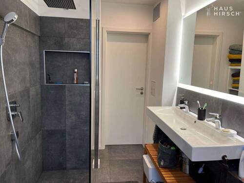 Badezimmer - 3 Zimmer Einfamilienhaus zum Kaufen in Röthenbach an der Pegnitz