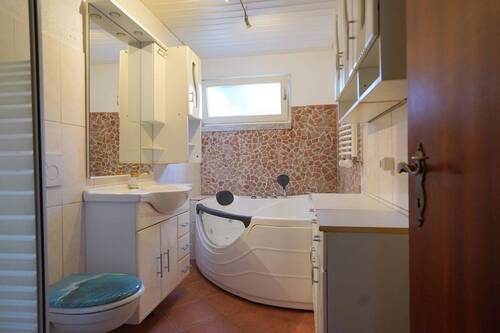 Badezimmer Vorderhaus - 