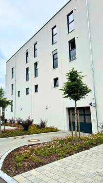 20250603 BUL EF (3).jpg - Neubau-Eigentumswohnungen in 93133 Burglengenfeld, teilmöbliert mit Südwest-Terrasse und privatem Garten