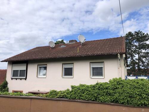 Außenansicht - Etagenwohnung mit 90,00 m&sup2; in Großhabersdorf zum Kaufen
