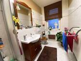 Musterfoto - Bad mit Dusche und Badewanne - 