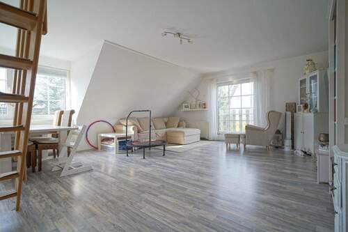 Wohn-und Esszimmer - 4 Zimmer Etagenwohnung in Geestland