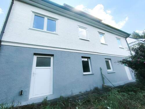 Bild 2 - 8 Zimmer Einfamilienhaus zum Kaufen in Alpirsbach