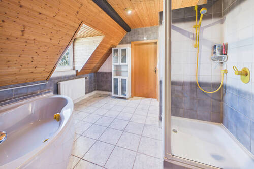 Badezimmer II. OG - 