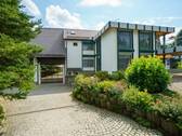 Rückansicht - 2 Zimmer Mehrfamilienhaus, Wohnhaus zum Kaufen in Falkenstein