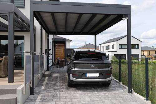 Carport mit Wallbox - 